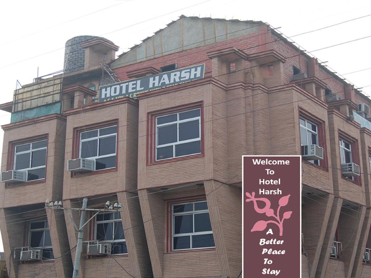 Harsh Hotel Suratgarh Bagian luar foto